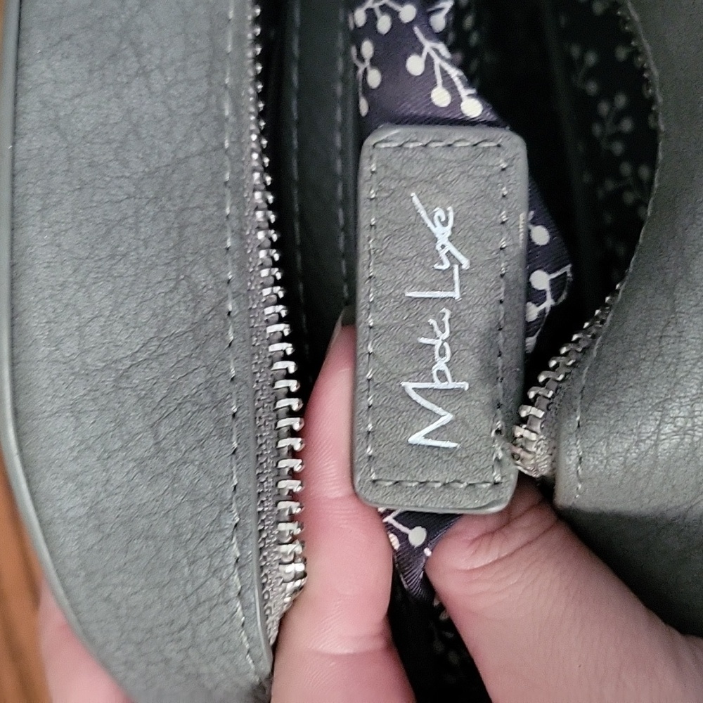 Moda Luxe Rhianna Round Crossbody Evening Crossbody Bag - Picture 7 of 7